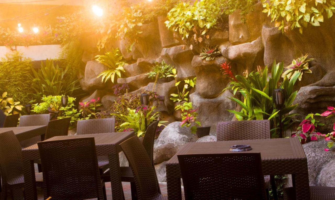 Hotel El Arroyo Каракас Экстерьер фото