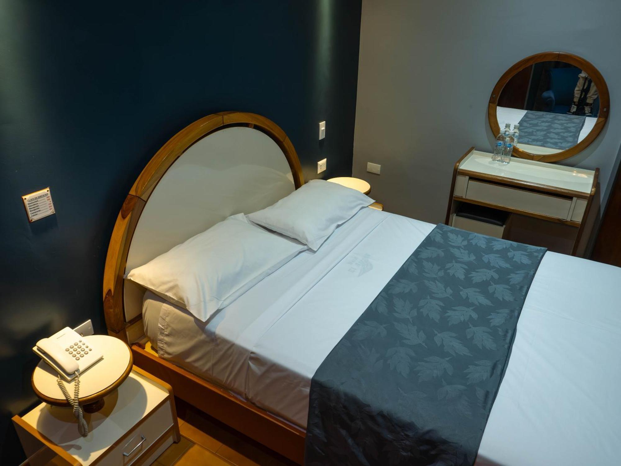 Hotel El Arroyo Каракас Экстерьер фото