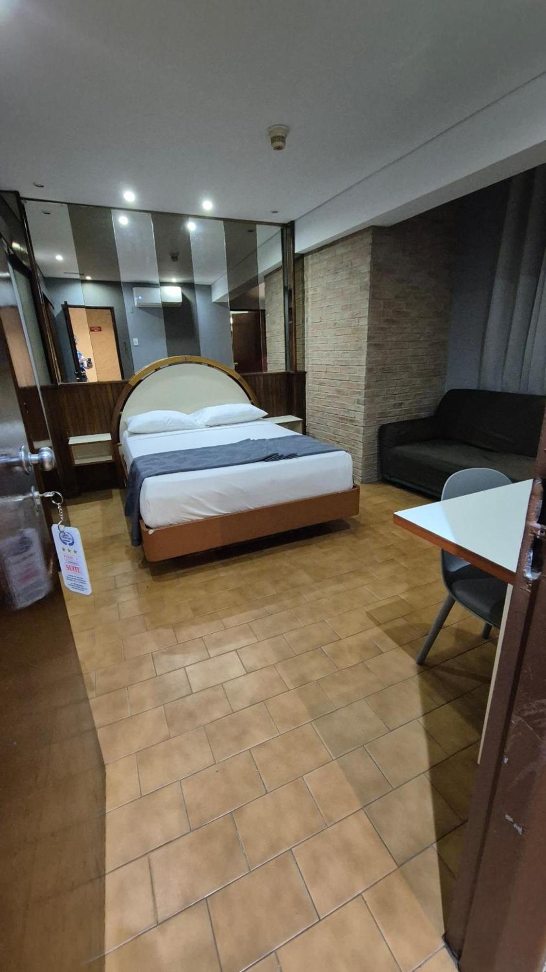 Hotel El Arroyo Каракас Экстерьер фото